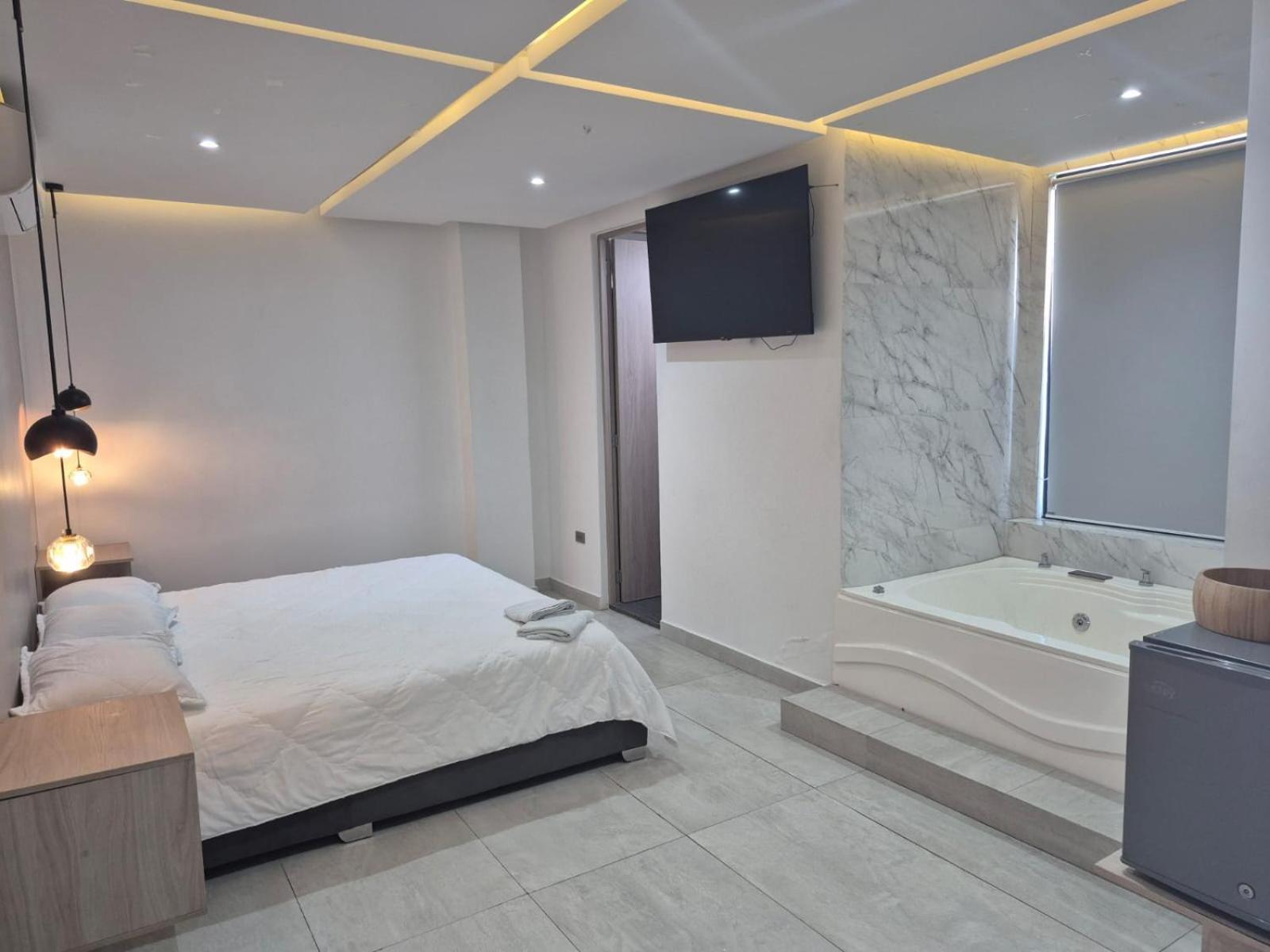Sky Towers Hotel Cucuta Bagian luar foto